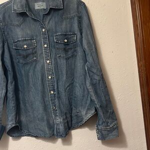 Kimes women’s small button down